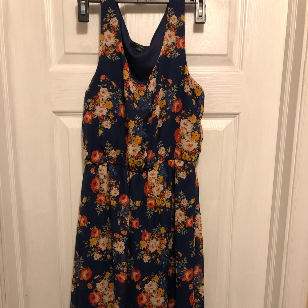 Women’s floral dress. Never worn.